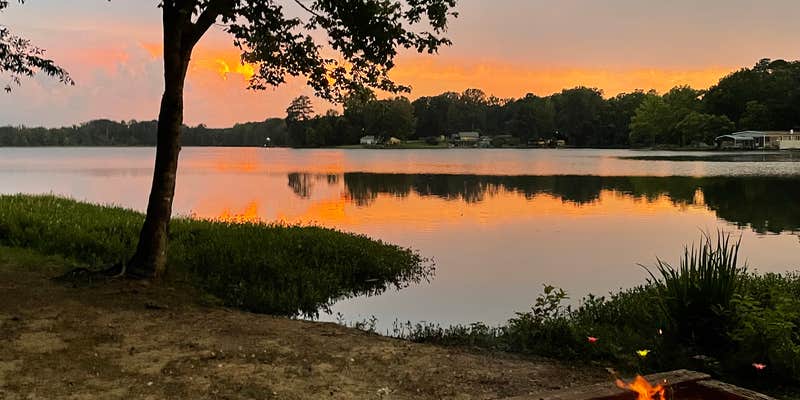 Camper submitted image from Yogi on the Lake - Jellystone Pelahatchie