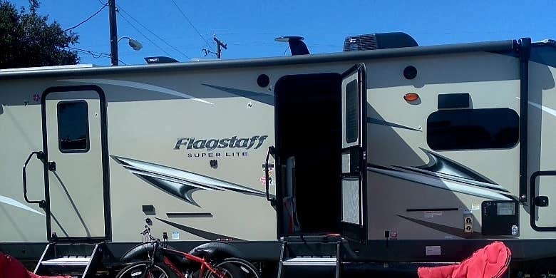 Camper submitted image from Mobil Village RV Park