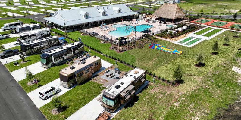 Camper submitted image from Champions Run Ocala RV Resort
