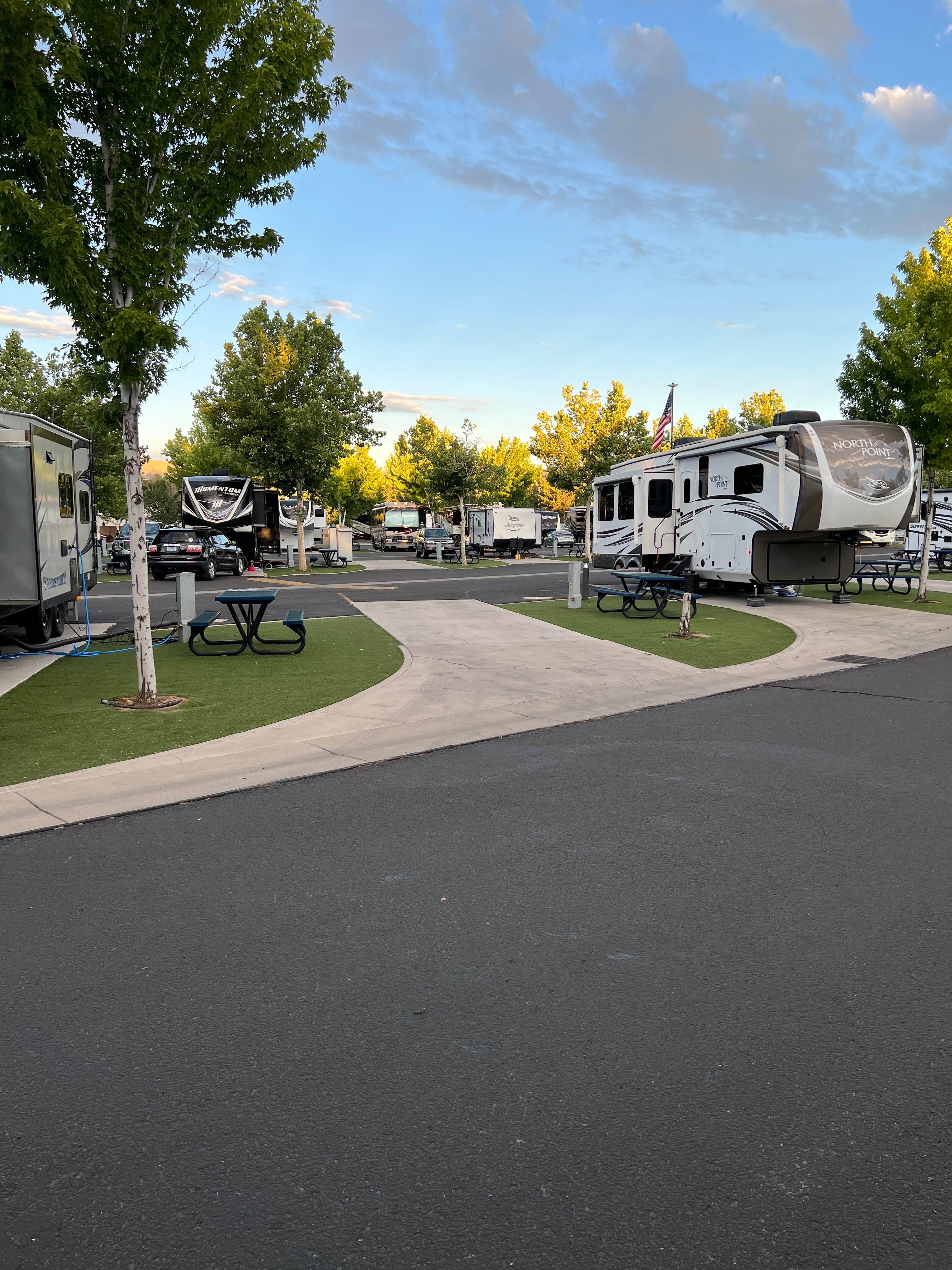 Camper submitted image from Sparks Marina RV Park - 2