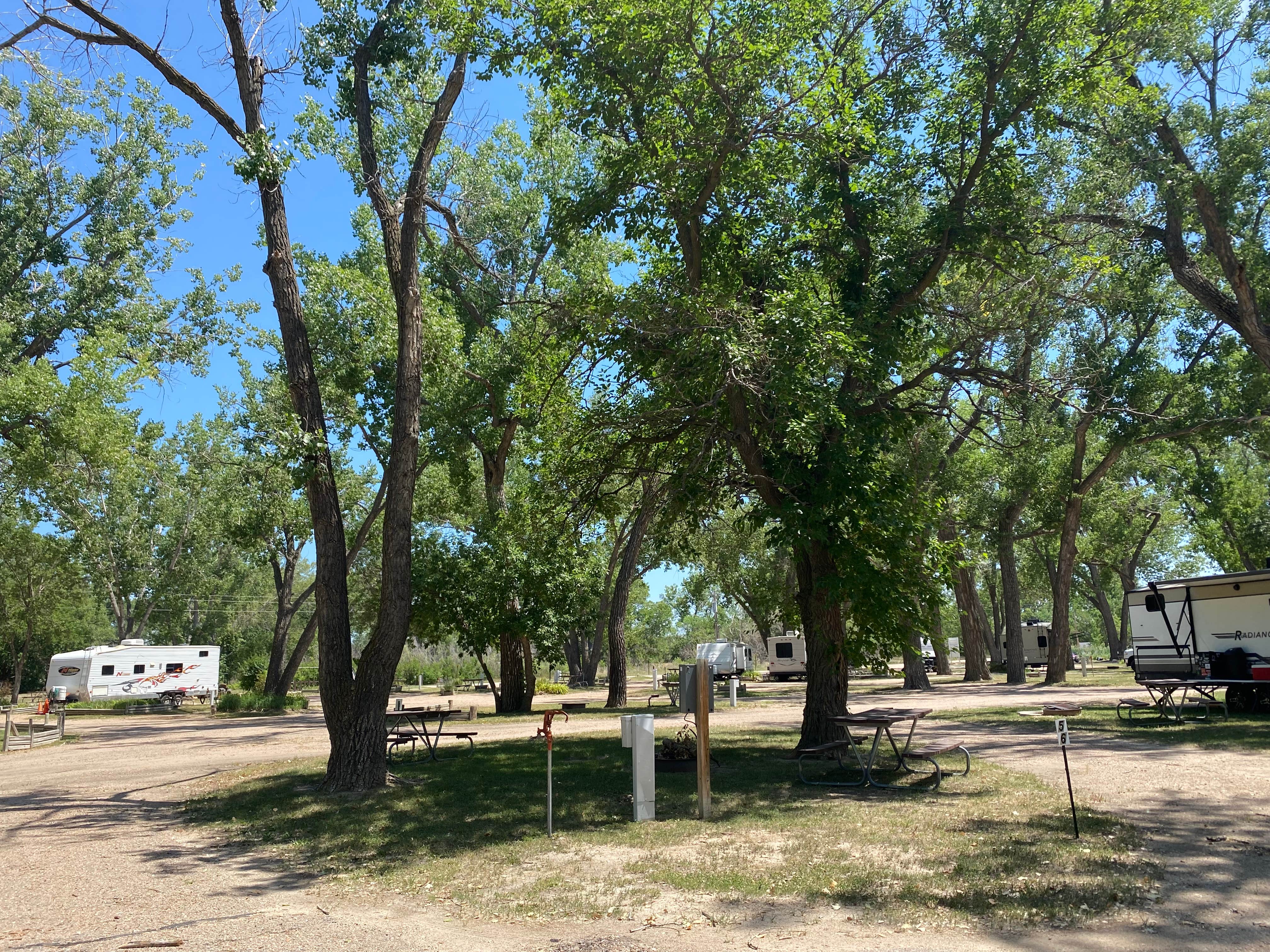 Camping near Mill Park: Blue Heron Campground, Gothenburg, Nebraska