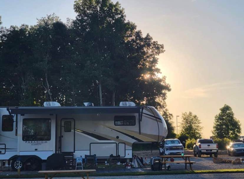 Camping near Cumberland Mountain State Park Campground: Paradise on the Mountain RV Park, Crossville, Tennessee