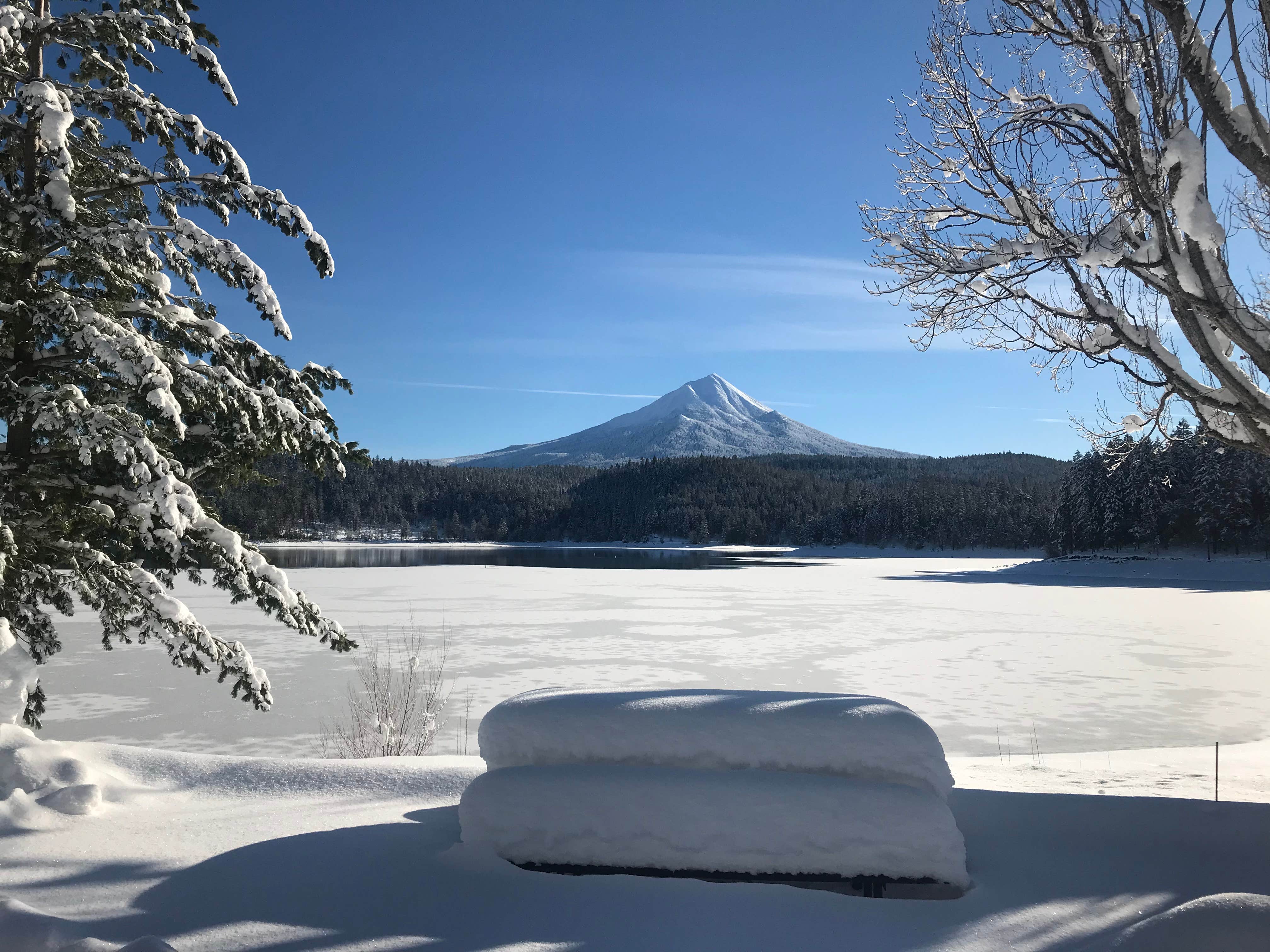 Camping near Willow Prairie Cabin — Rogue River Siskiyou National Forest: Willow lake, Butte Falls, Oregon