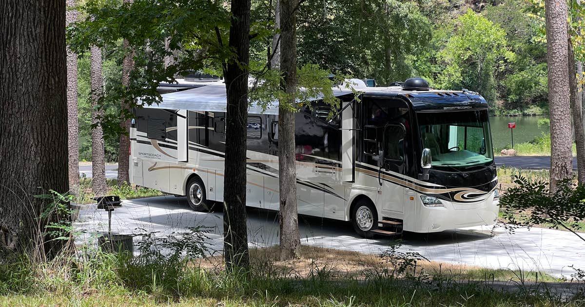 Armadillo Circle — Beavers Bend State Park