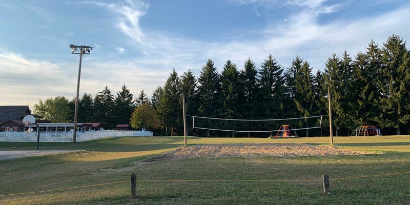 Camper submitted image from Wolfs Camping Resort