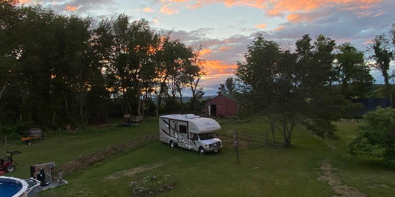 Camper submitted image from Mountain View Escape