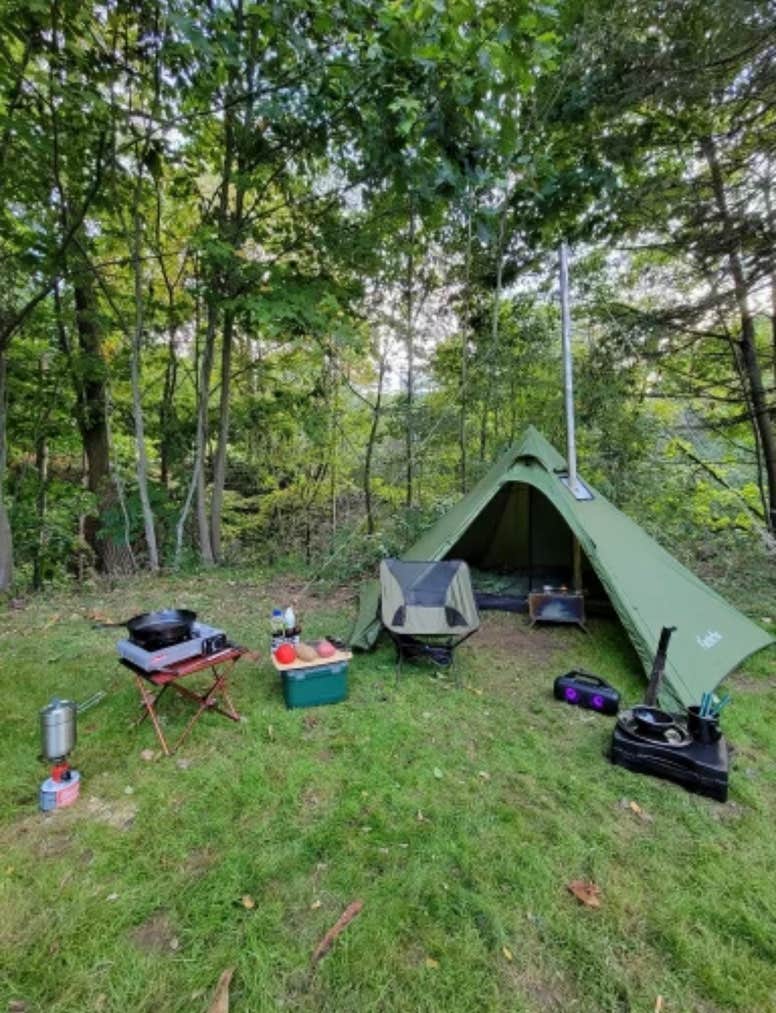 Camping near Mountain Top Campground: Fombell Landing, Zelienople, Pennsylvania