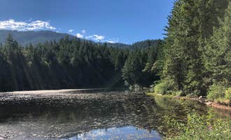 Camping near Ennis Riffle: Burma Pond BLM, Wolf Creek, Oregon