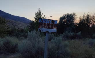 Camping near Chelan Lookout - NF 8410 Dispersed: Methow River Fishing Access, Pateros, Washington