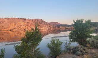 Camping near Hell's Half Acre: Gray Reef Reservoir, Alcova, Wyoming