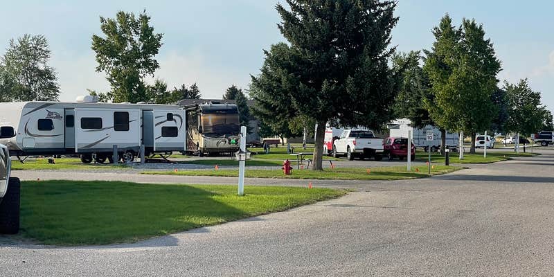 Camper submitted image from Traveland RV Park