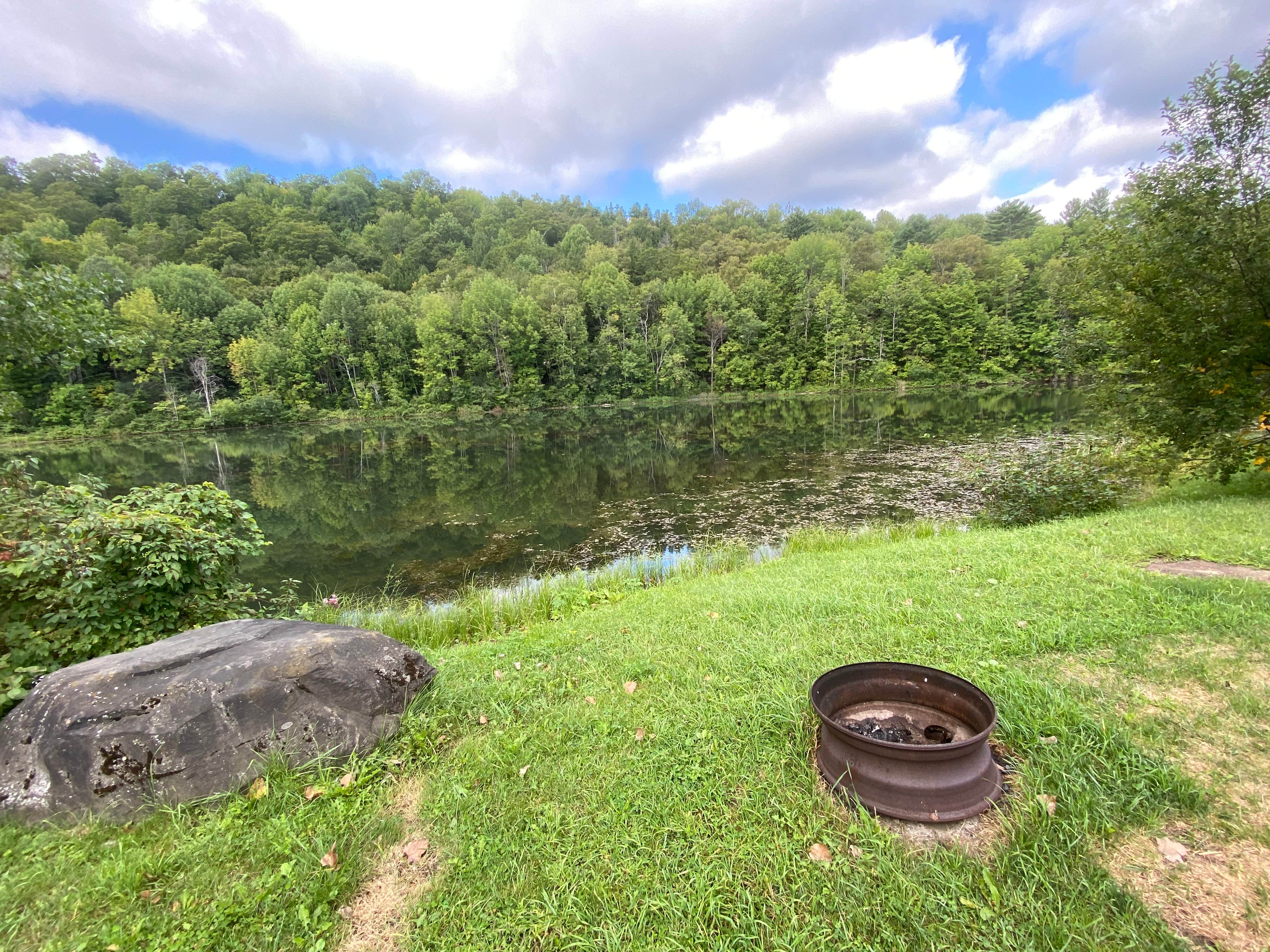 Camper submitted image from Limehurst Lake - 2