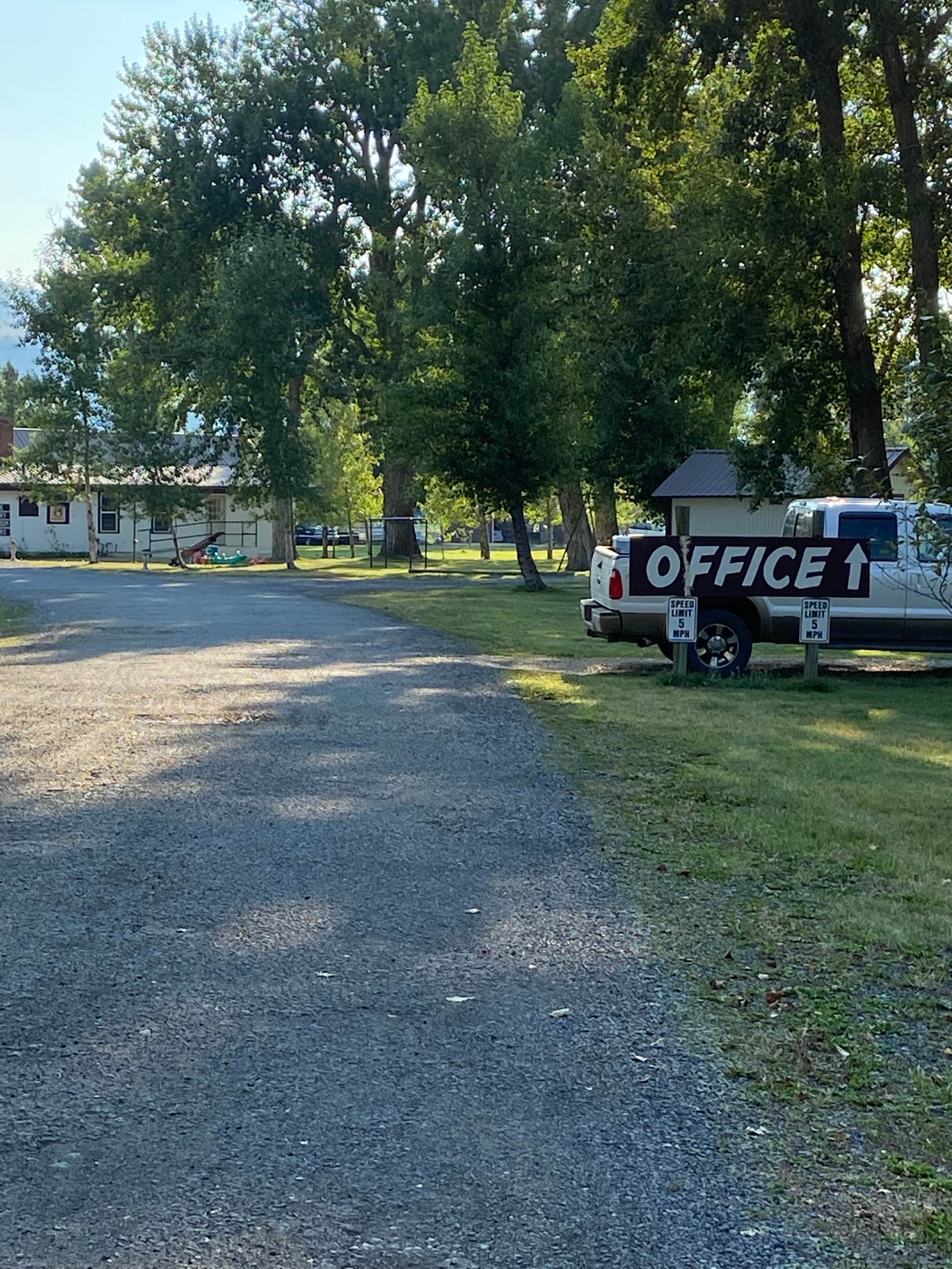 Camper submitted image from Bernie & Sharons Riverfront RV Park - 3