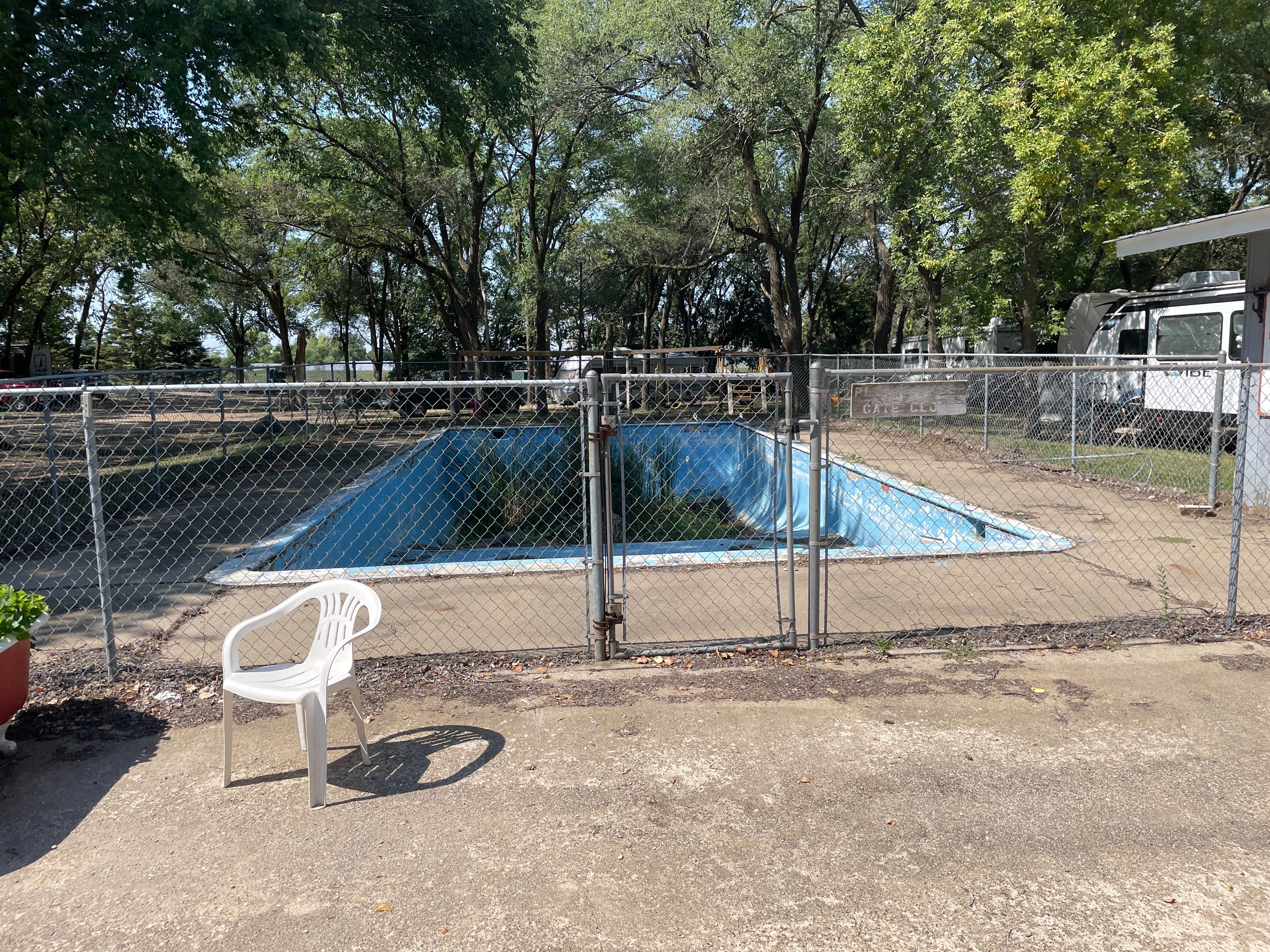 Camping near Viborg City Campground: Windmill RV Park Campground, Beresford, South Dakota