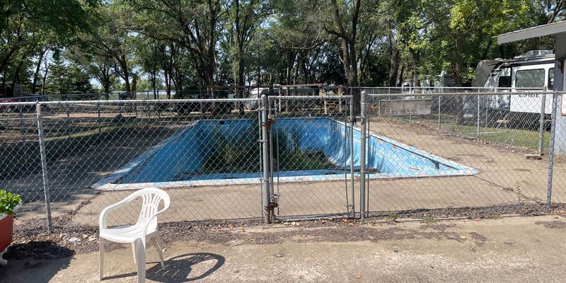 Camper submitted image from Windmill RV Park Campground