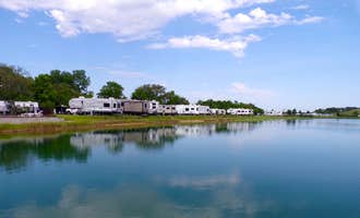 Camping near Galveston Bay RV Resort & Marina: USA RV Resorts Lake Cove , League City, Texas