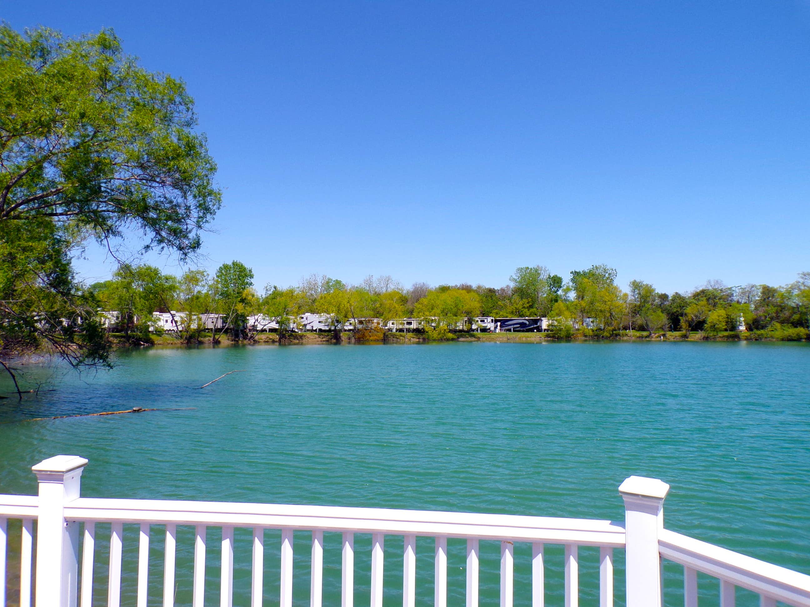 Camping near Texas RV Park: USA RV Resorts Willow Lake, League City, Texas
