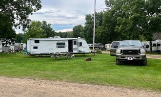 Camping near Portage Lake Campground — Waterloo Recreation Area: Oaks Campgrounds, Pleasant Lake, Michigan