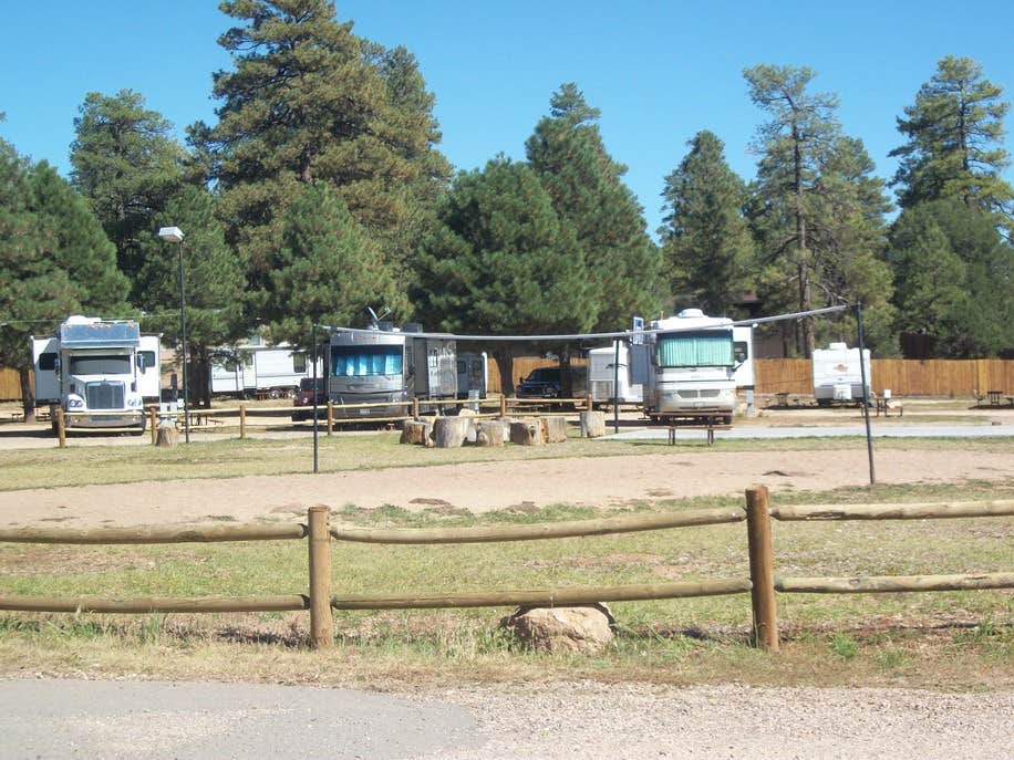 Camper submitted image from Grand Canyon Camper Village - 2