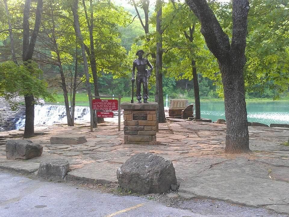 Devil's Den State Park Campground