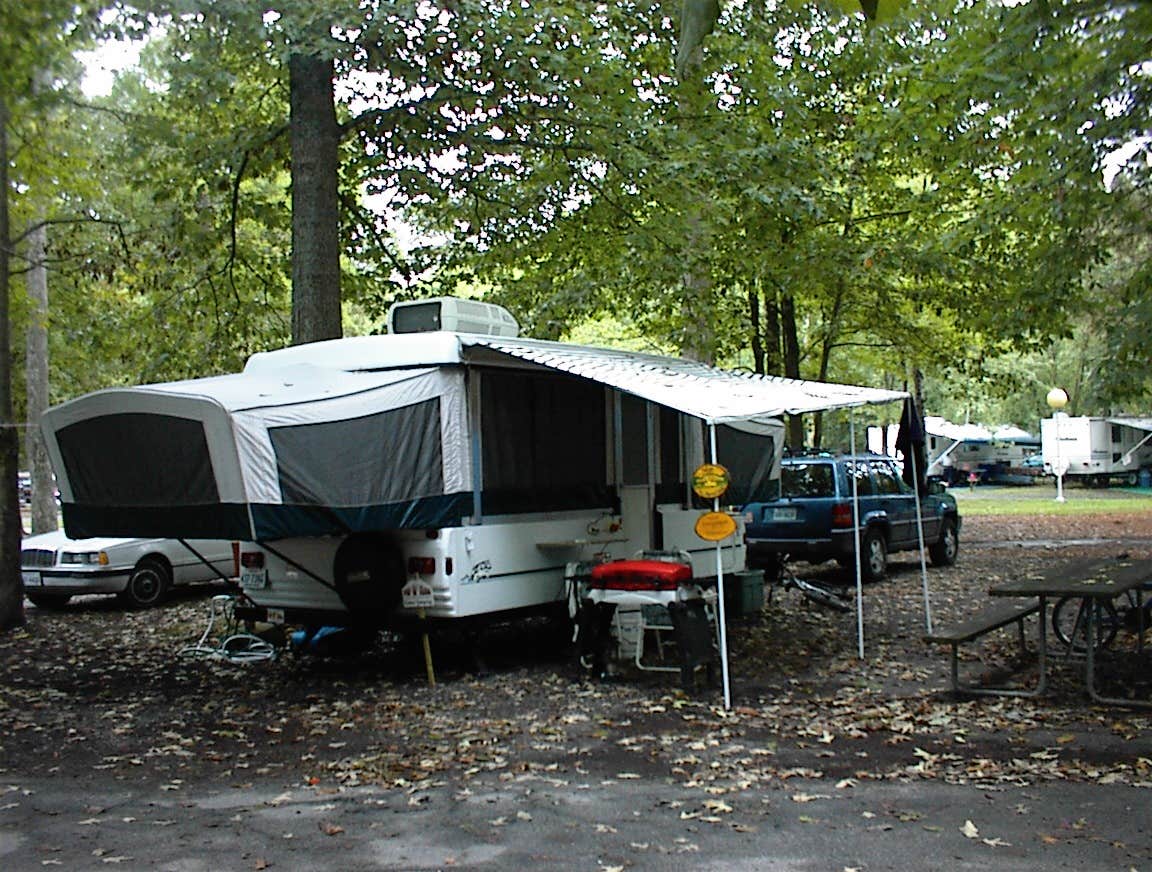 Camper submitted image from Holiday Trav-L-Park - 5