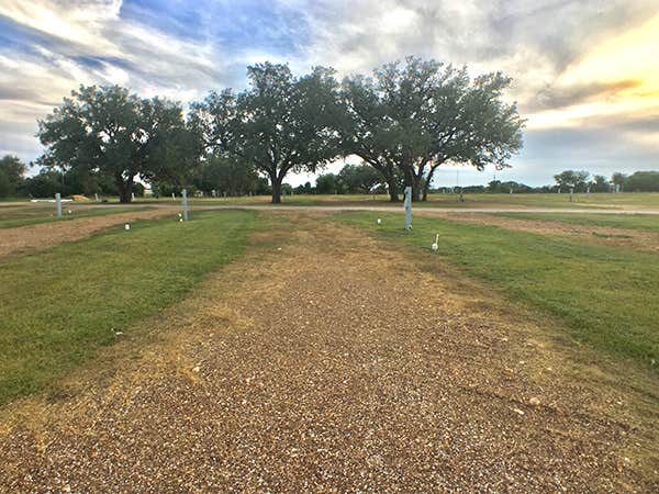 Camper submitted image from Angels In Goliad RV Park - 2