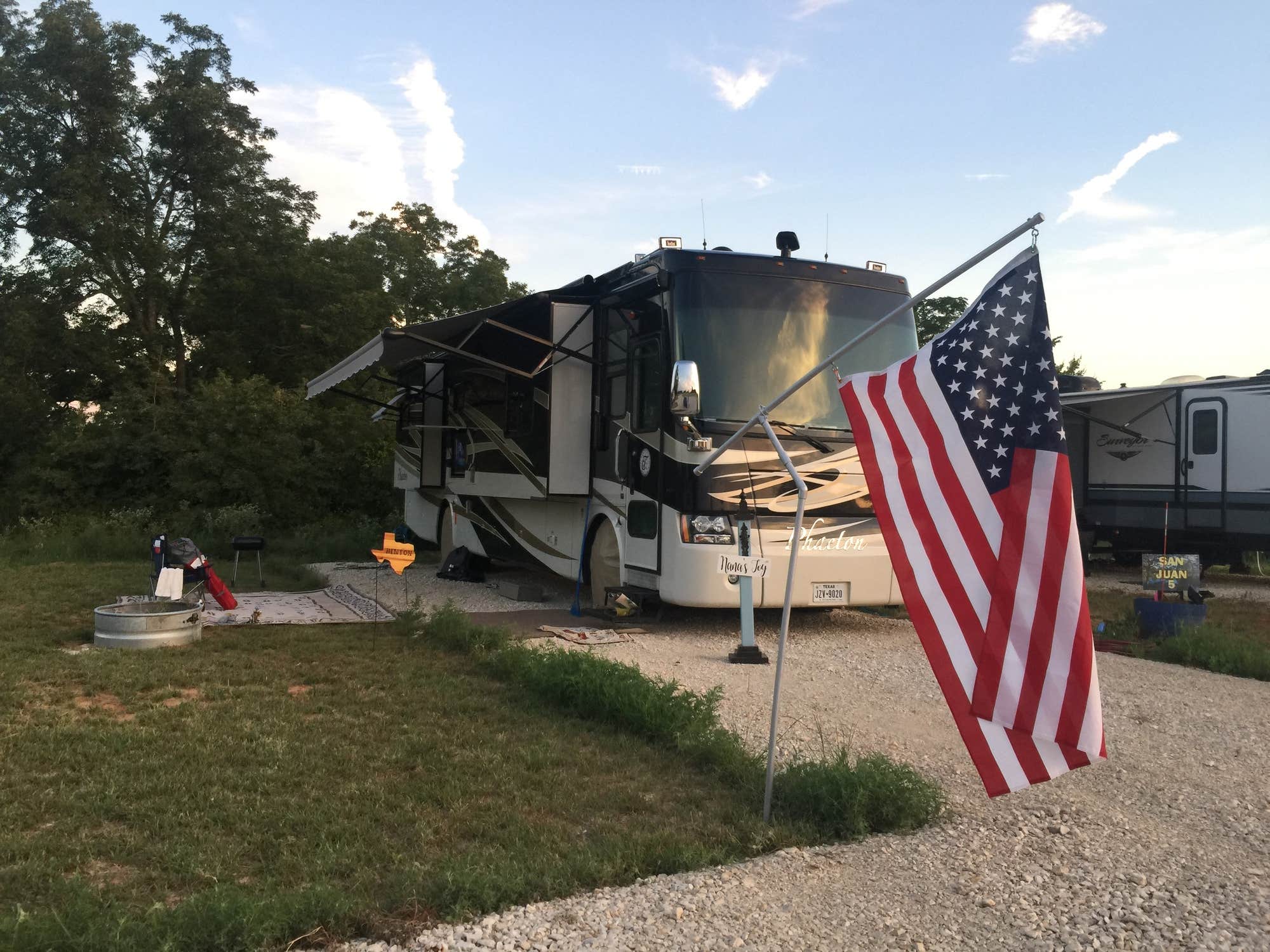 Camping near Big Mineral Resort & Campground: RV Texoma, Gordonville, Texas
