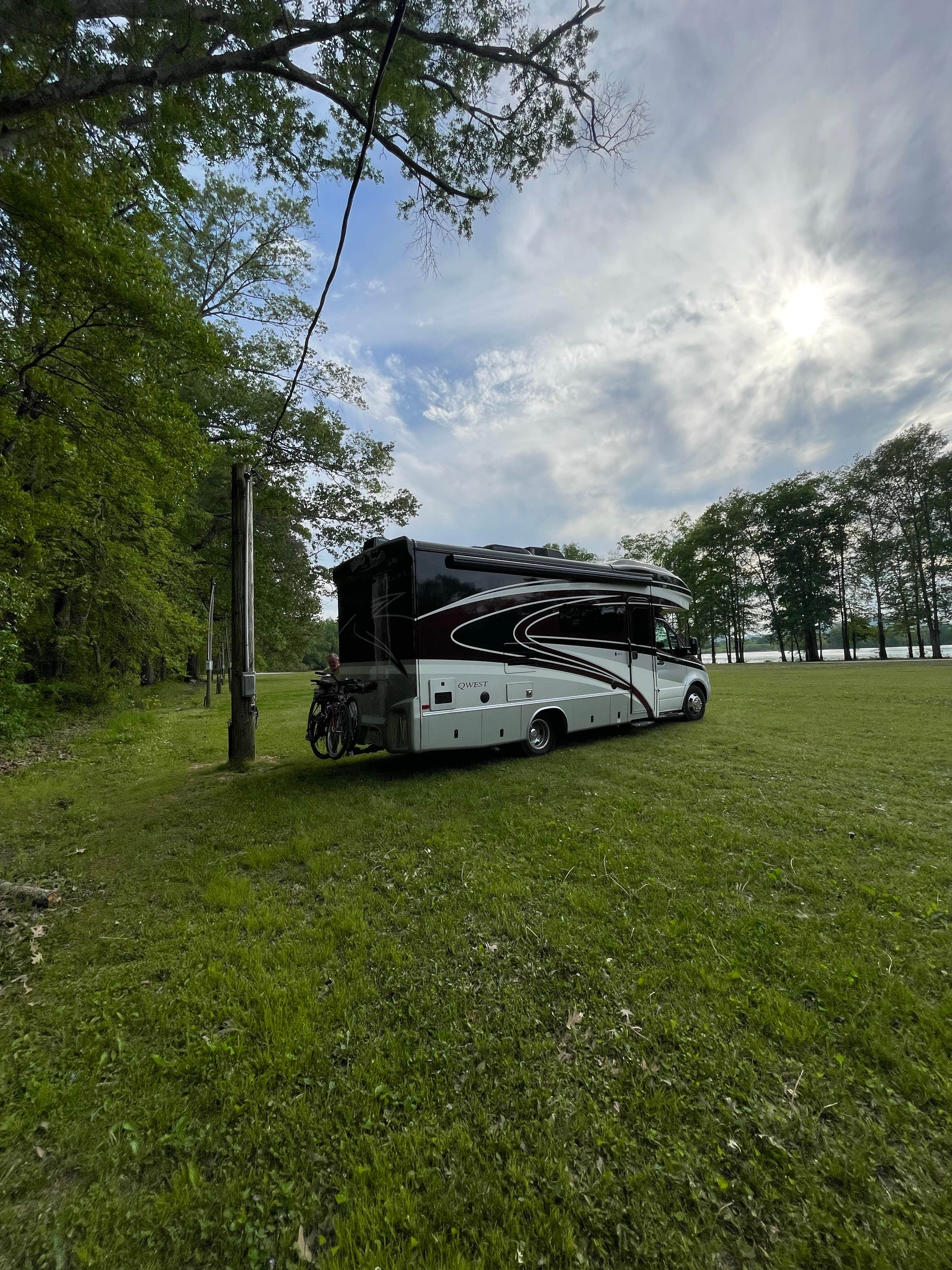 Camping near Walls of Jericho - Hurricane Creek Backcountry Campsite: Stevenson Municipal Park, Bridgeport, Alabama