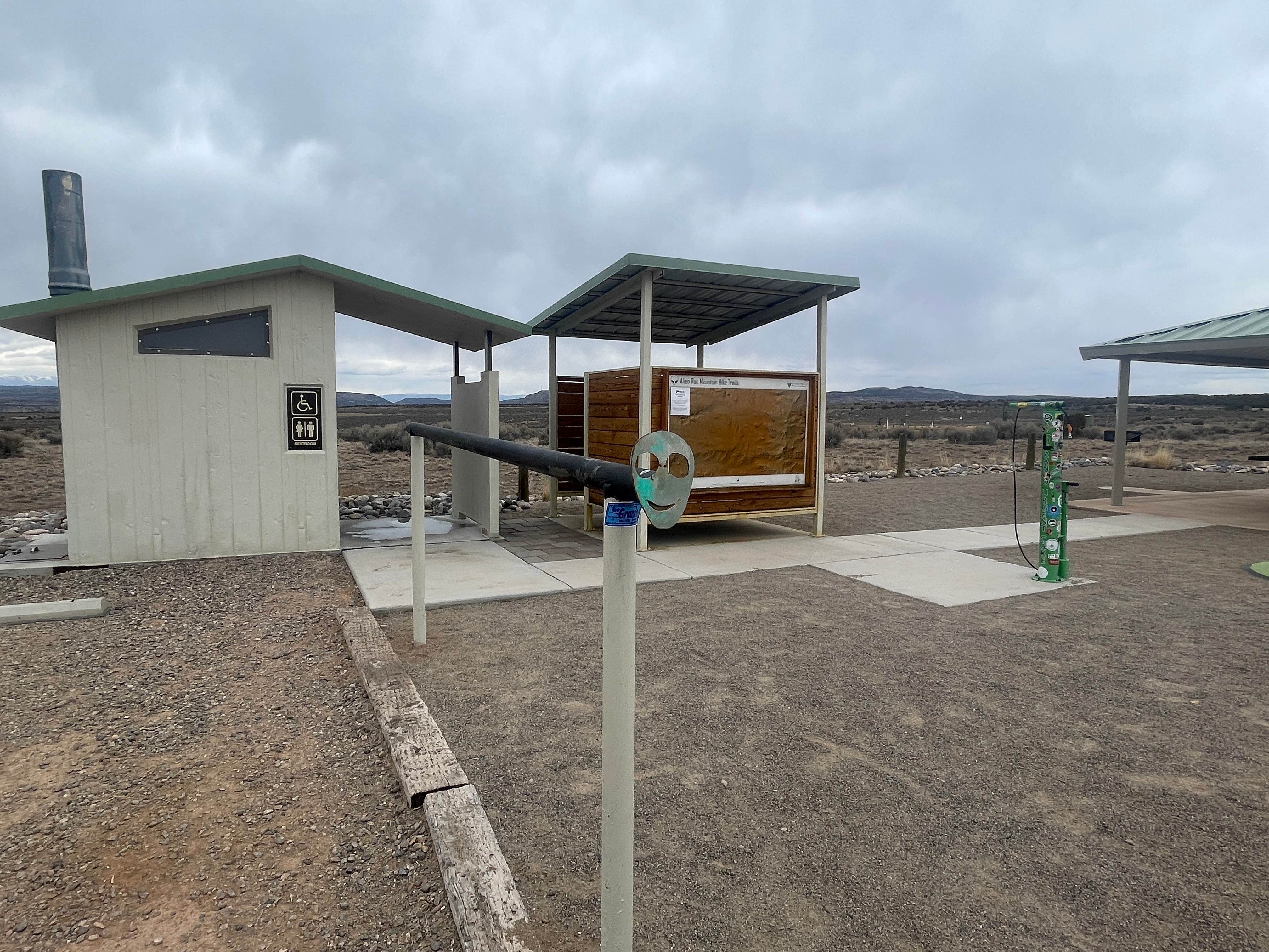 Camper submitted image from Alien Run Trailhead Basecamp - 5