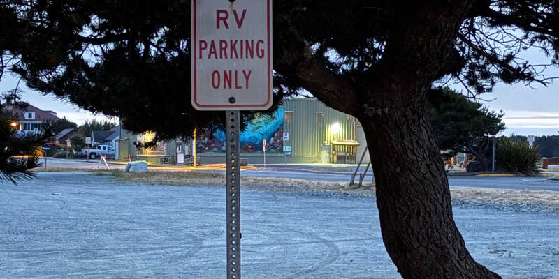 Camper submitted image from Bandon parking lot