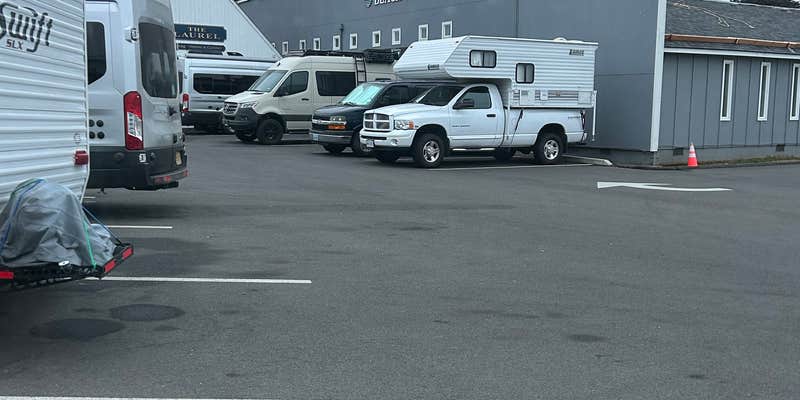 Camper submitted image from Bandon public parking lot
