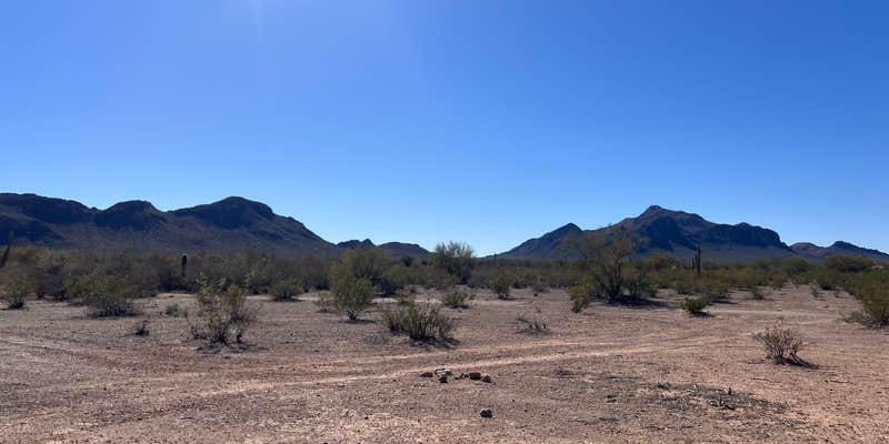 Camper submitted image from BLM Ironwood Monument - 2555 ft Knob Overlander 4x4 Dispersed Camping area
