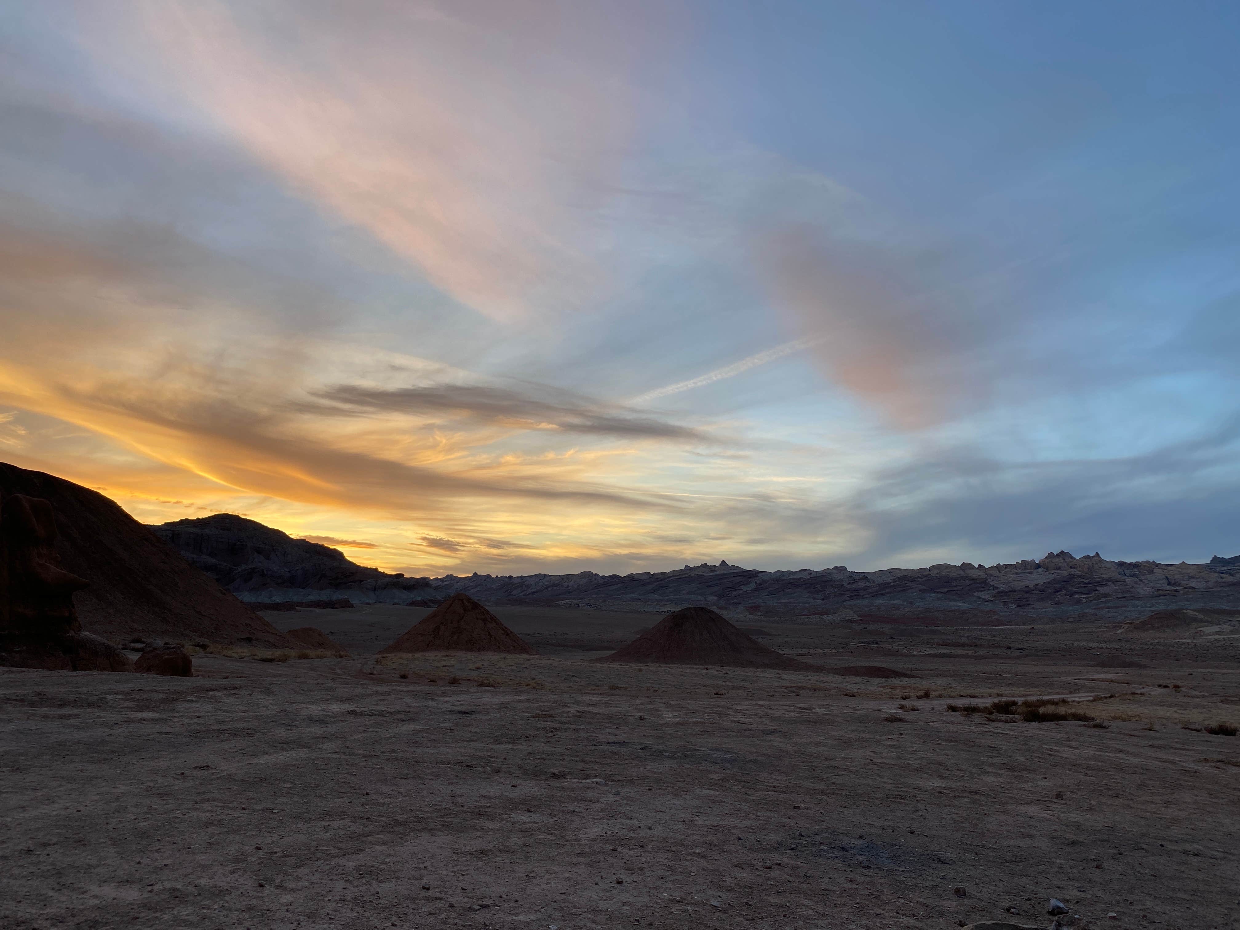 Camping near Temple Mountain Townsite Campground: East Dispersed Area — Goblin Valley State Park, Hanksville, Utah