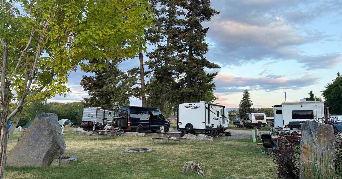 Bozeman Hot Spring Campground & RV Park | Gallatin Gateway, Montana