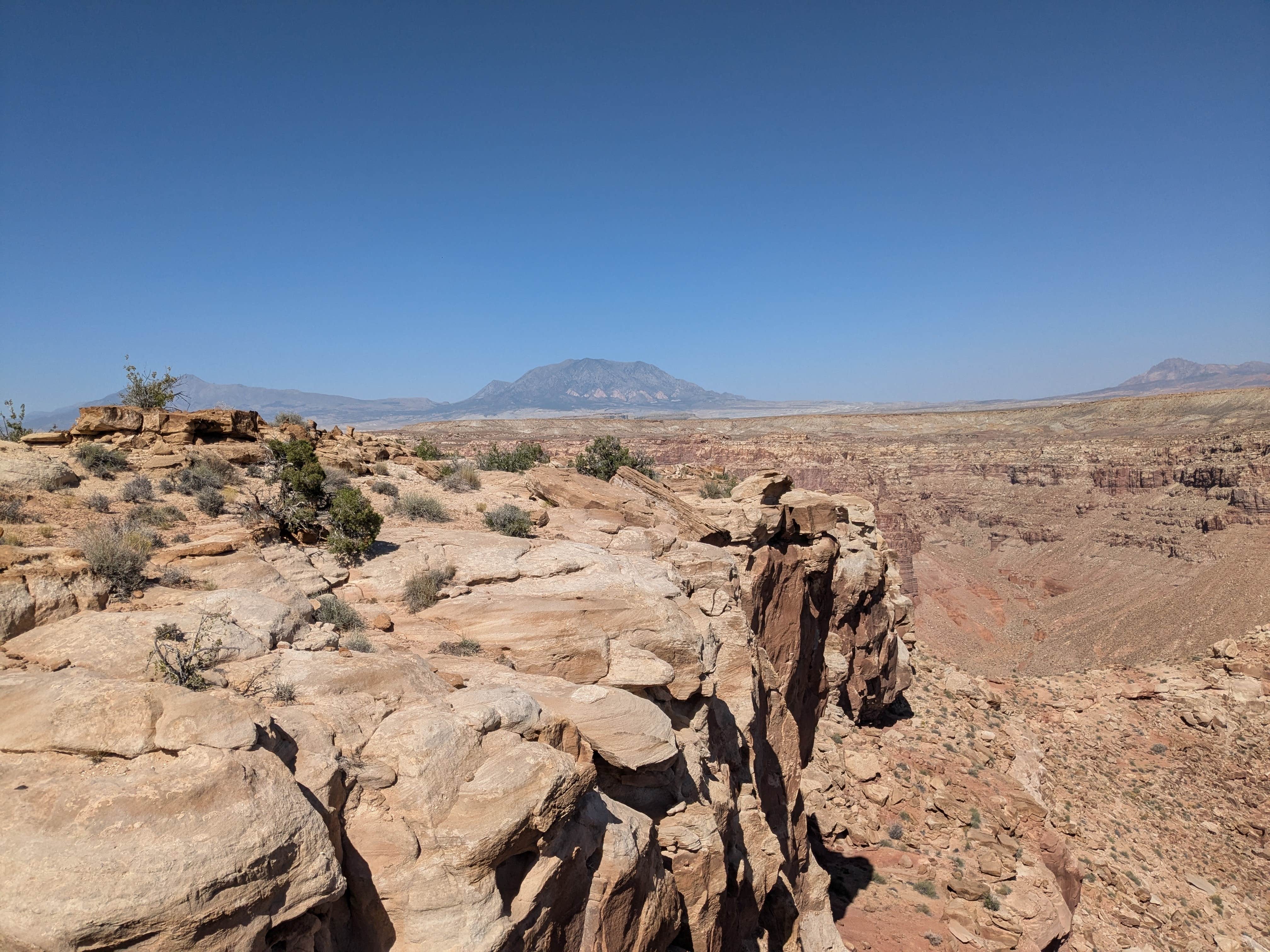Camping near Halls Creek Outlook: Bullfrog Canyon Lookout from Burr Road Dispersed Campsite, Eggnog, Utah