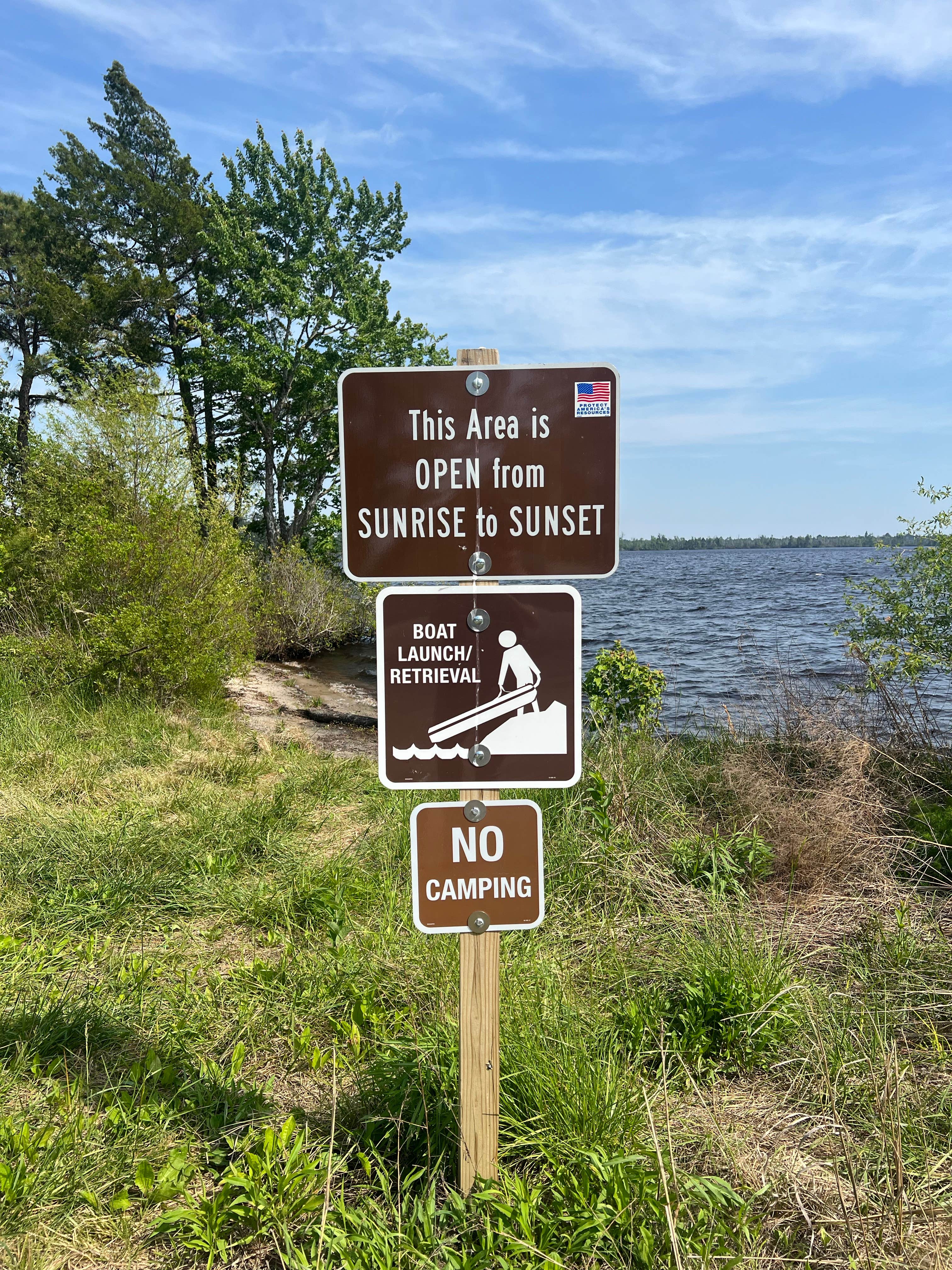 Camping near Catfish Lake - Croatan National Forest: Catfish Lake Waterfront site and Walk in Campsite, Maysville, North Carolina