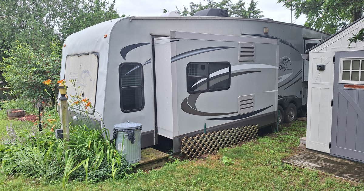 Cedar Hills Campground - Clothing Optional