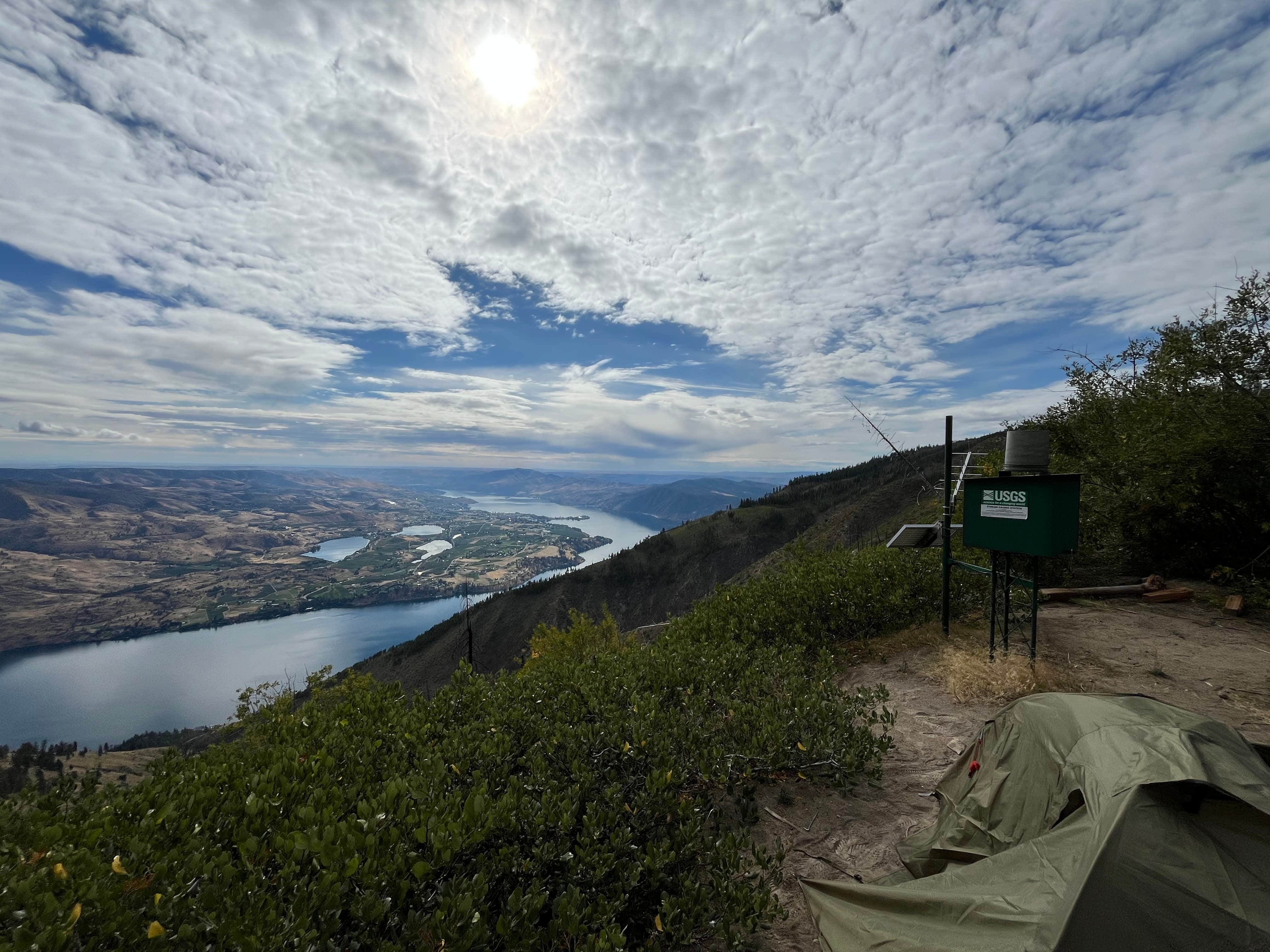 Camper submitted image from Chelan Lookout - NF 8410 Dispersed - 1