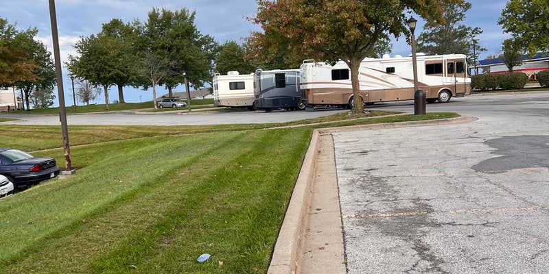 Camper submitted image from Cracker Barrel — Kansas City (Liberty)