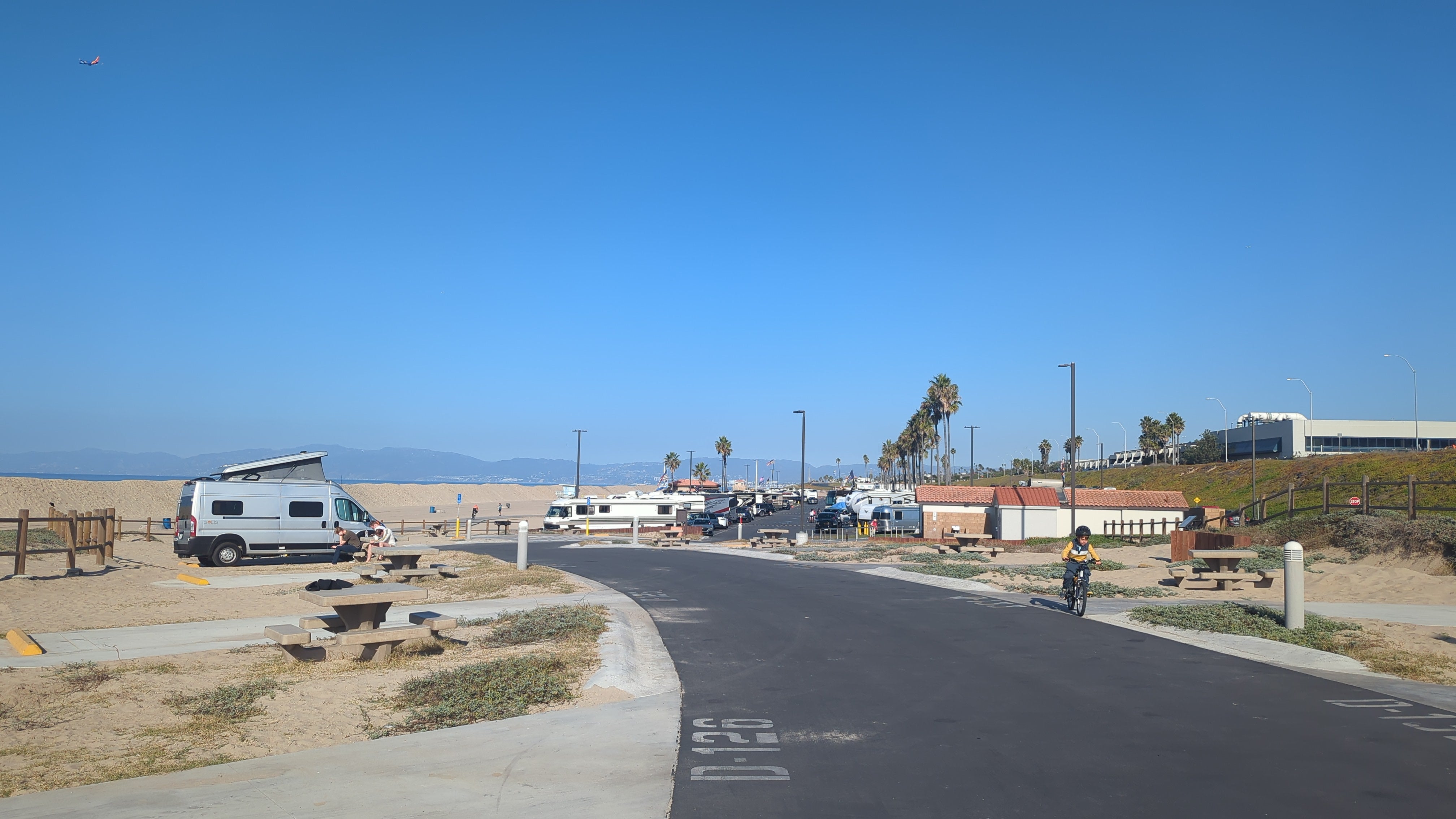 Camper submitted image from Dockweiler Beach RV Park - 4