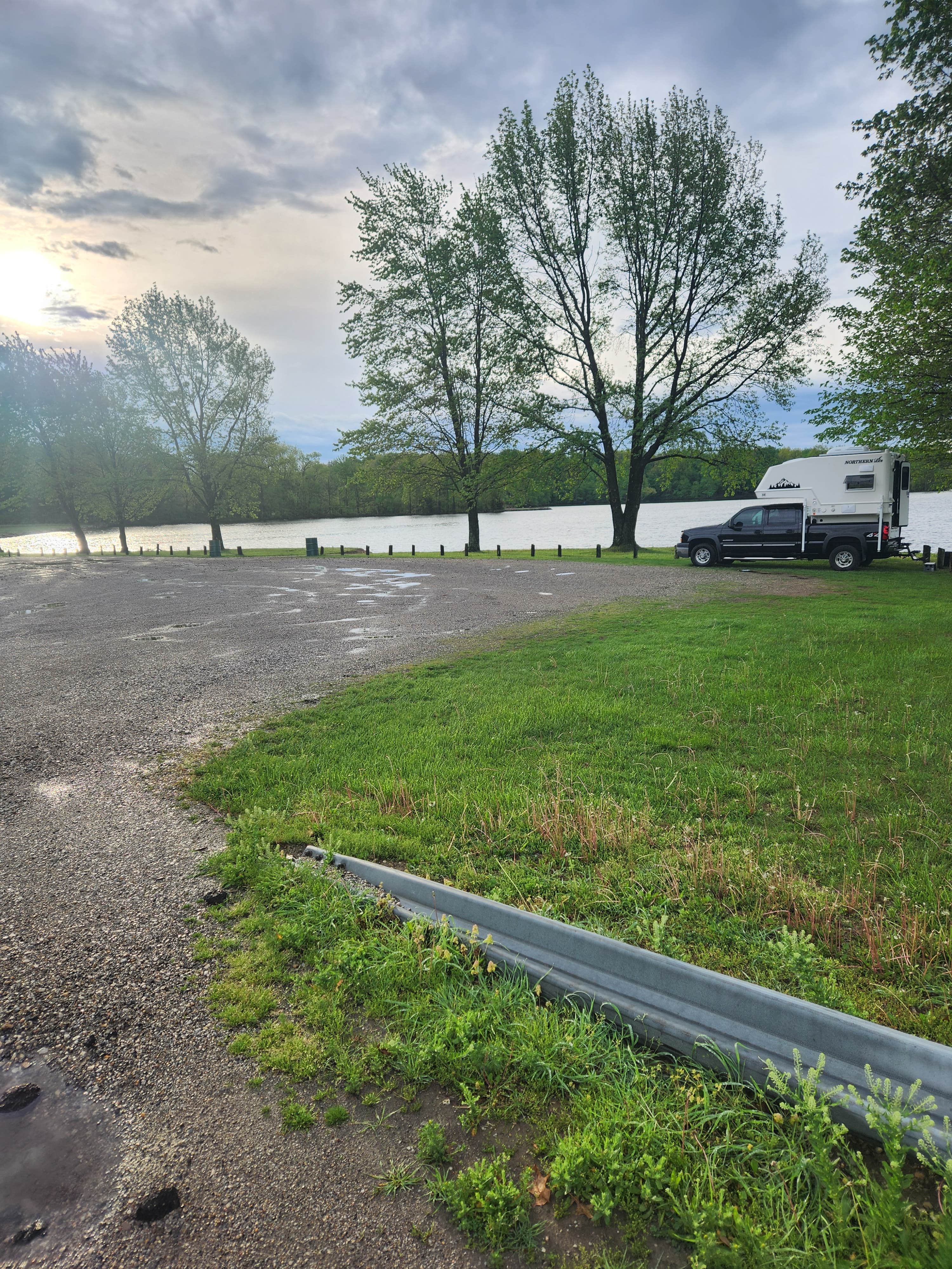 Jon E.'s photo of rv camping at East Fork Lake Pullout near Mount Carmel, IL