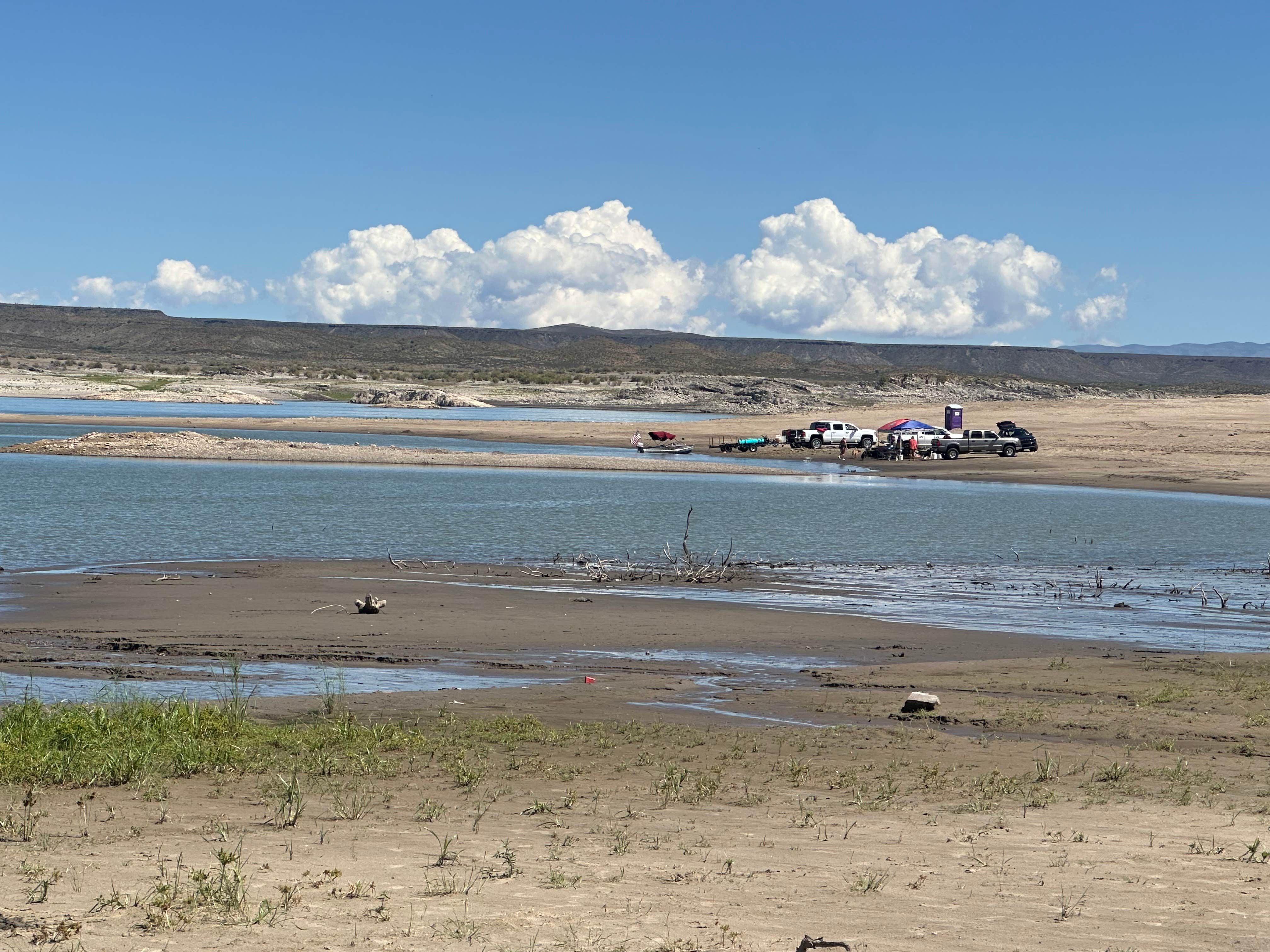 Camper submitted image from Elephant Butte Beach Front Sites - 3