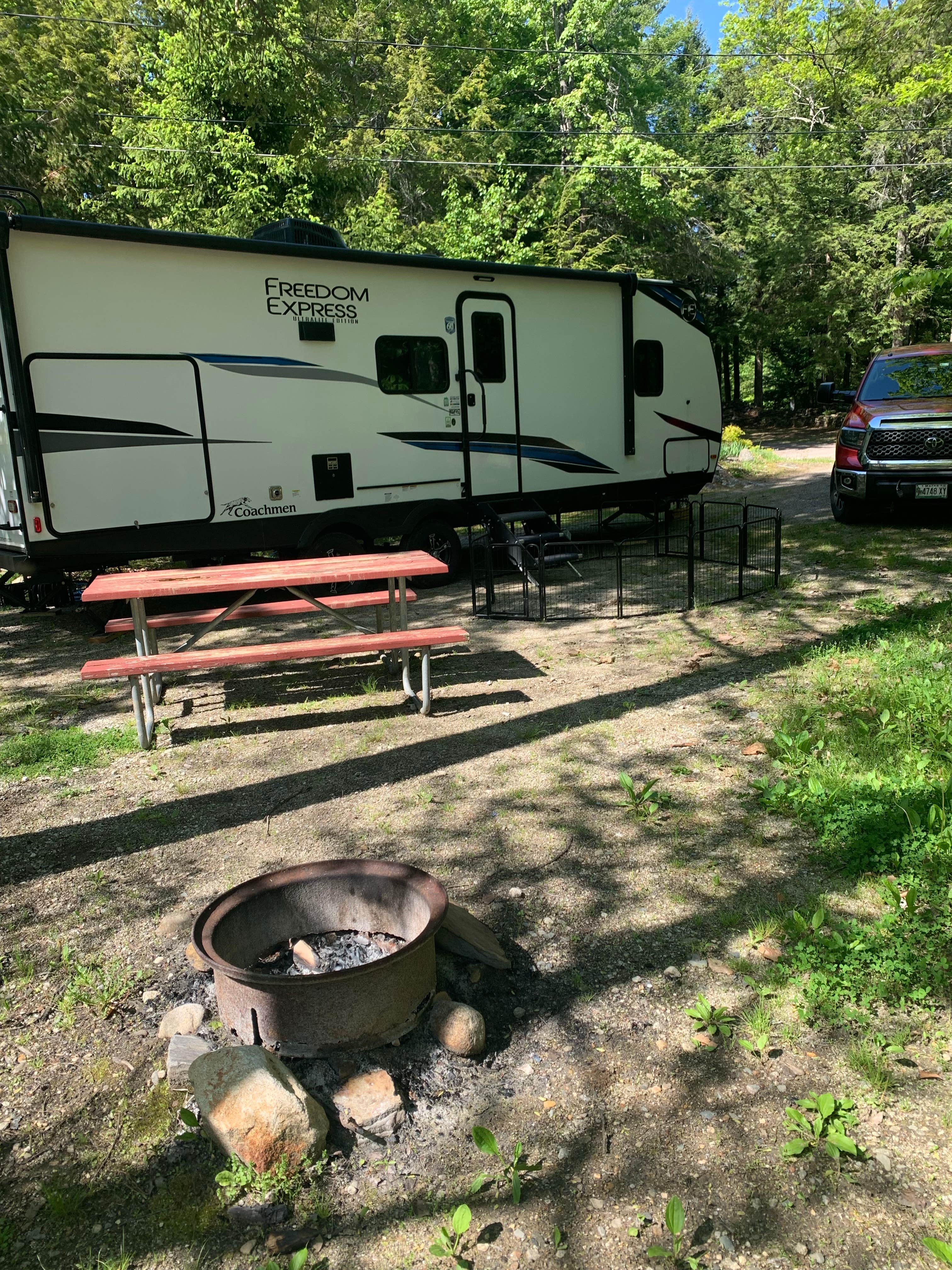Camping near Camp It'll-Do at Bonney Eagle Pond: Family and Friends Campground, Standish, Maine