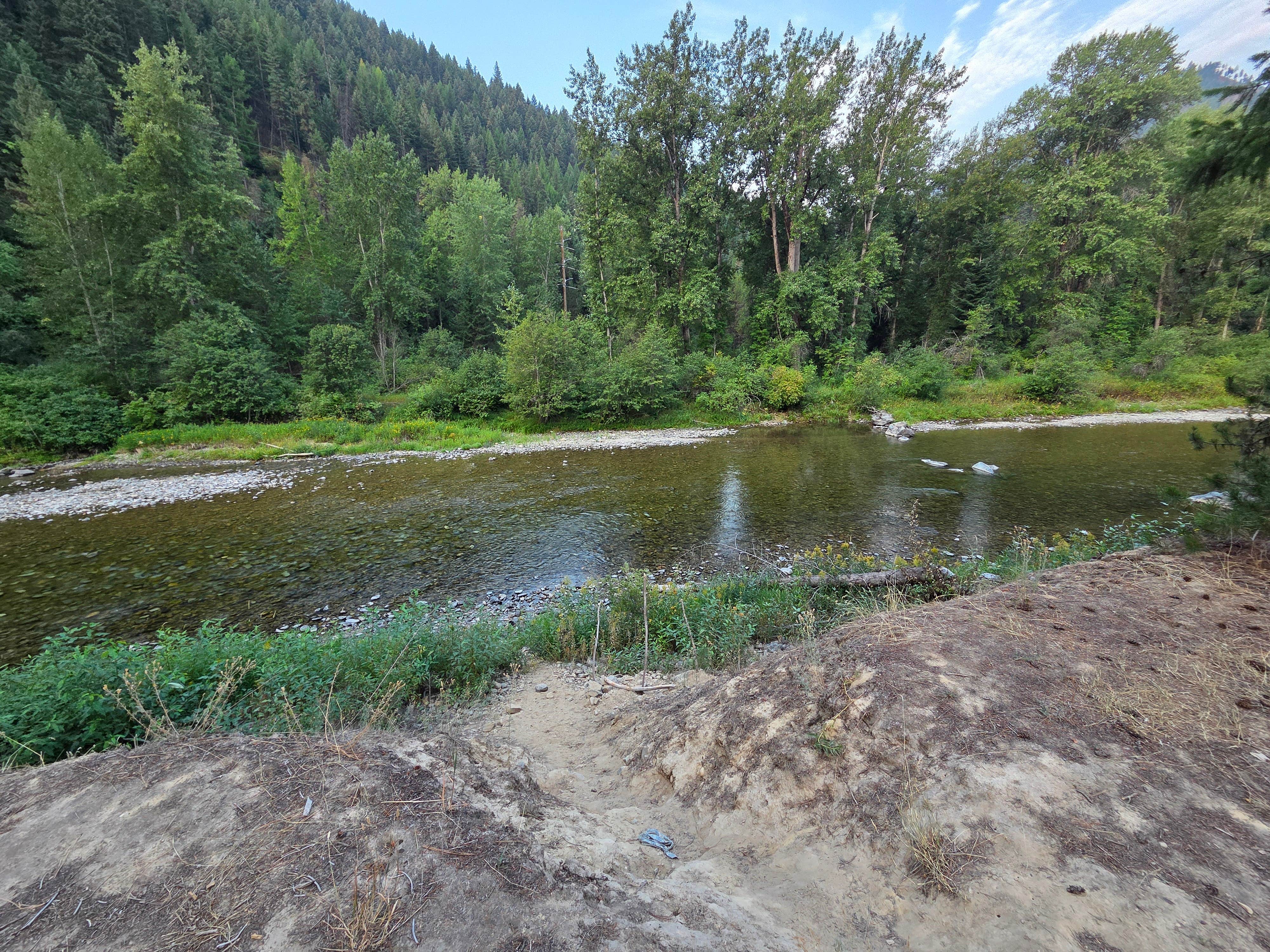 Camper submitted image from Fishing access near i90 exit 30 - 1