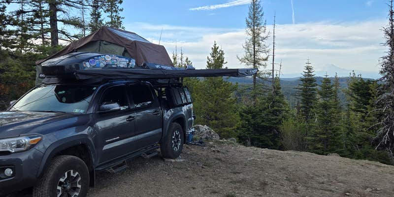 Camper submitted image from Forest Rd 2730 - Mt Hood NF