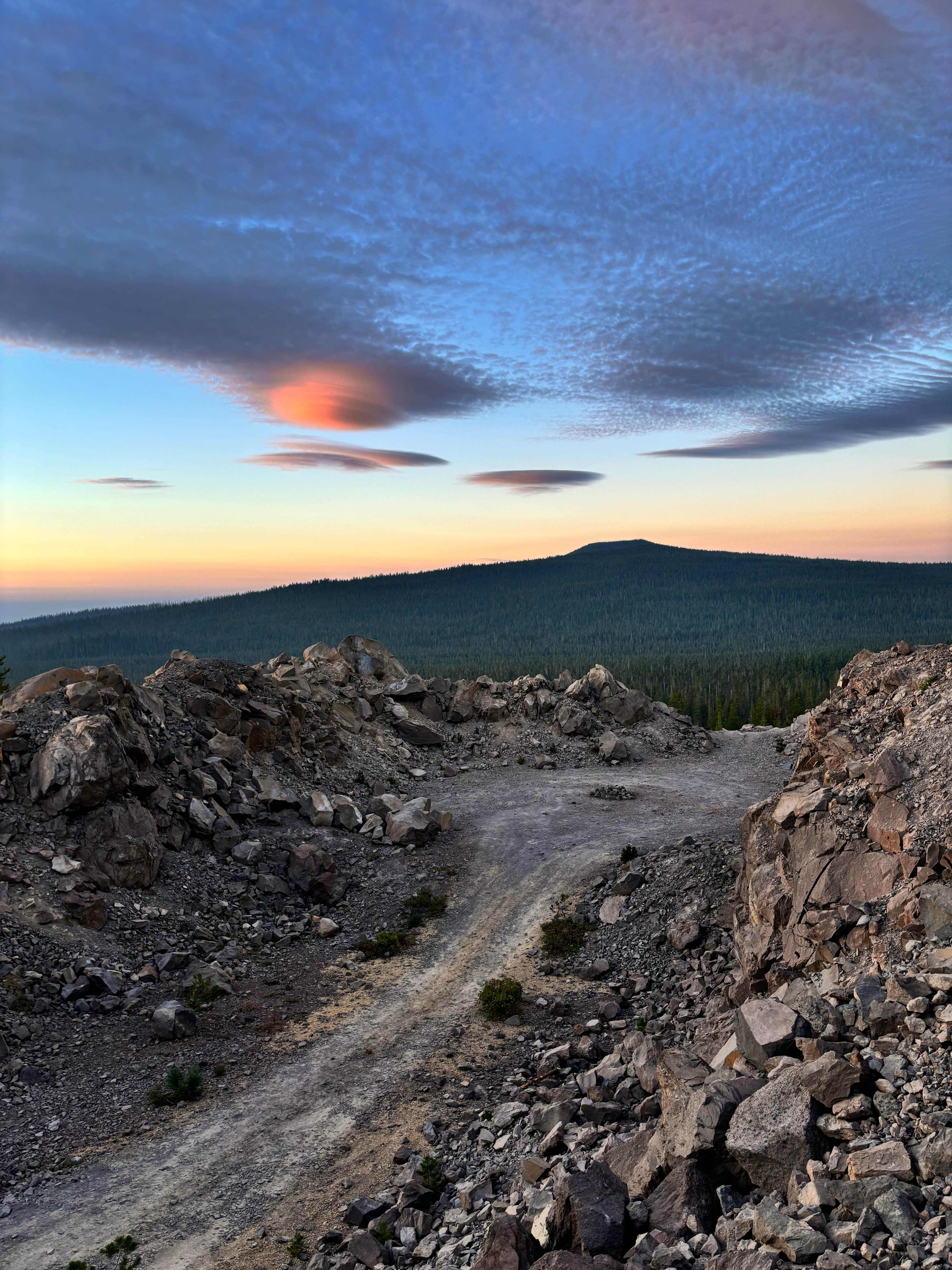 Camper submitted image from Forest Road 960 by Pacific Crest Trail PCT - 2