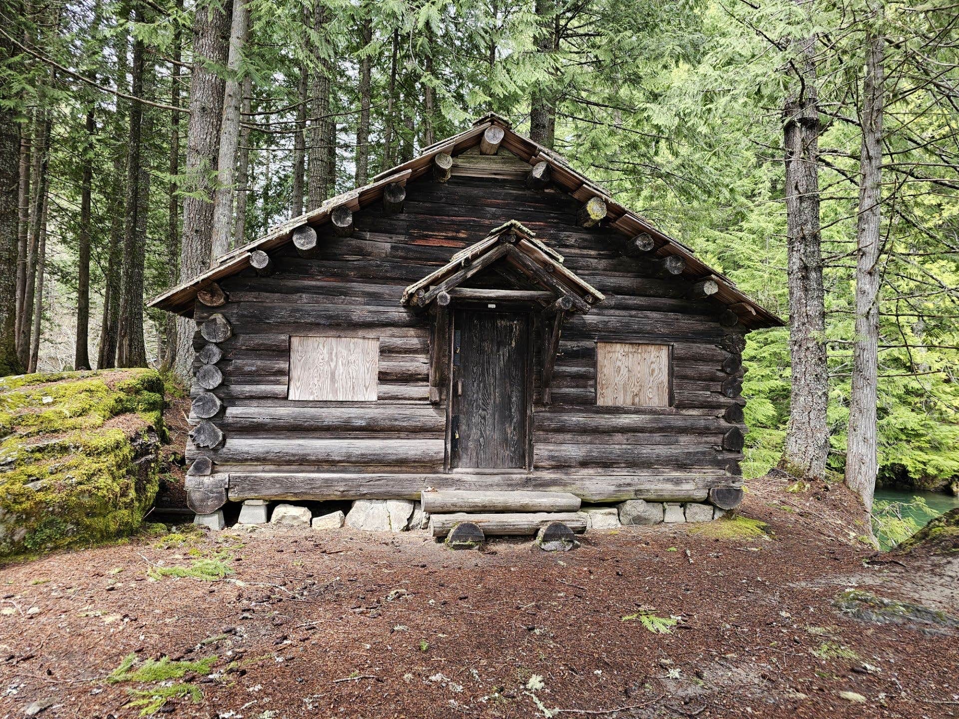 Camping near Goat Lake/Snowgrass Flat Backcountry Camp: Goat Rock Wilderness, Packwood, Washington