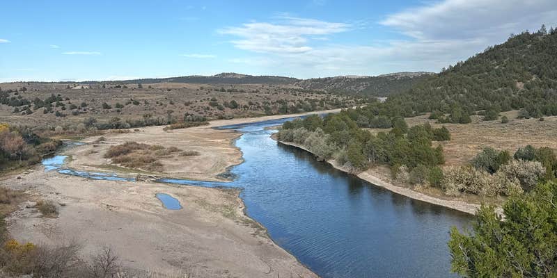 Camper submitted image from great overland spot close to north platte river on state of Wyoming land trust. labeled horseshoe ranch.stay to the right and you’ll be fine. ise of onX for property lines advised. 100% primitive zero hooks ups do not advise two wheel drives