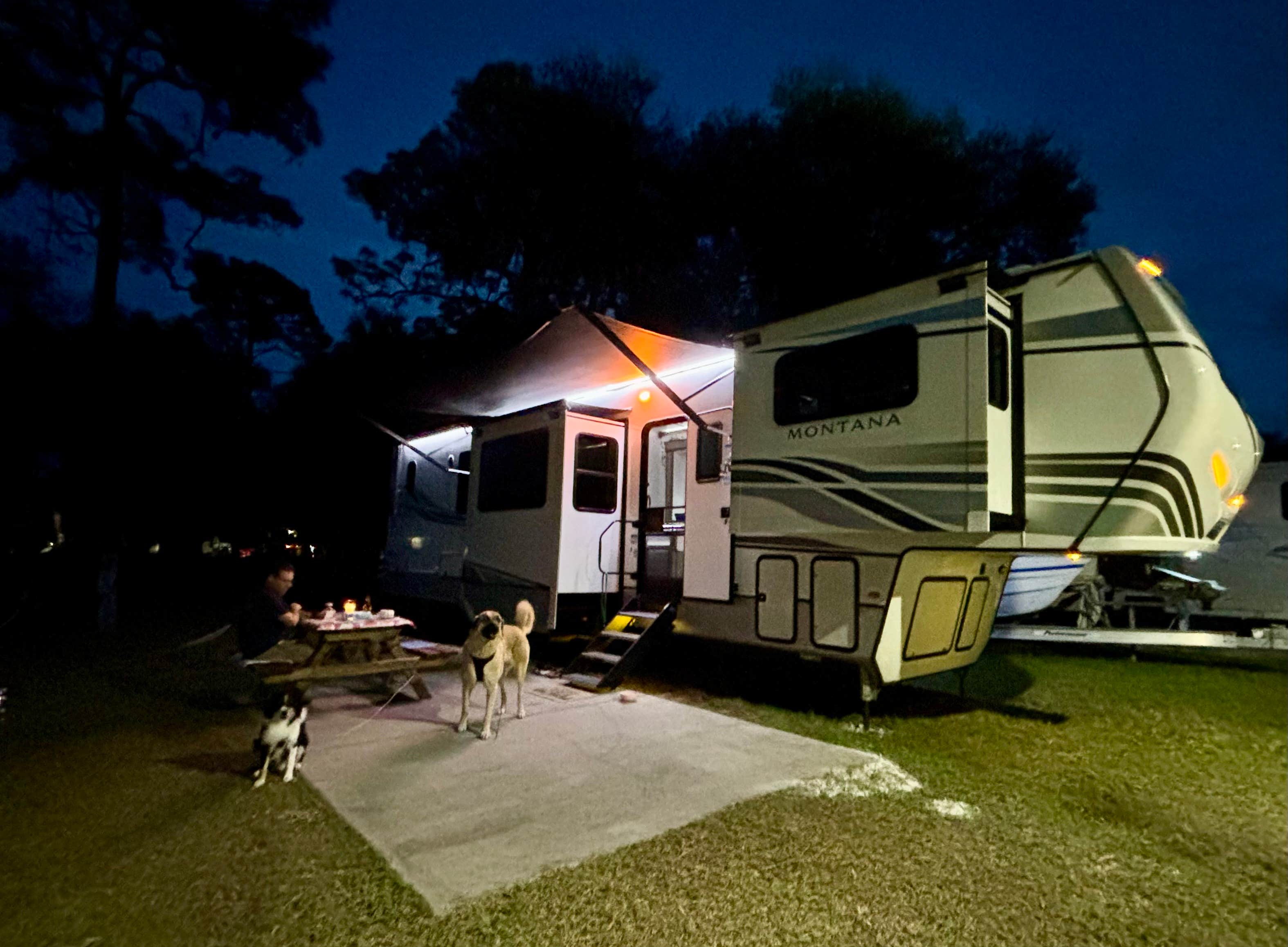 Camping near Nature Coast Landings RV Resort: Gulf Coast RV Resort, Inglis, Florida