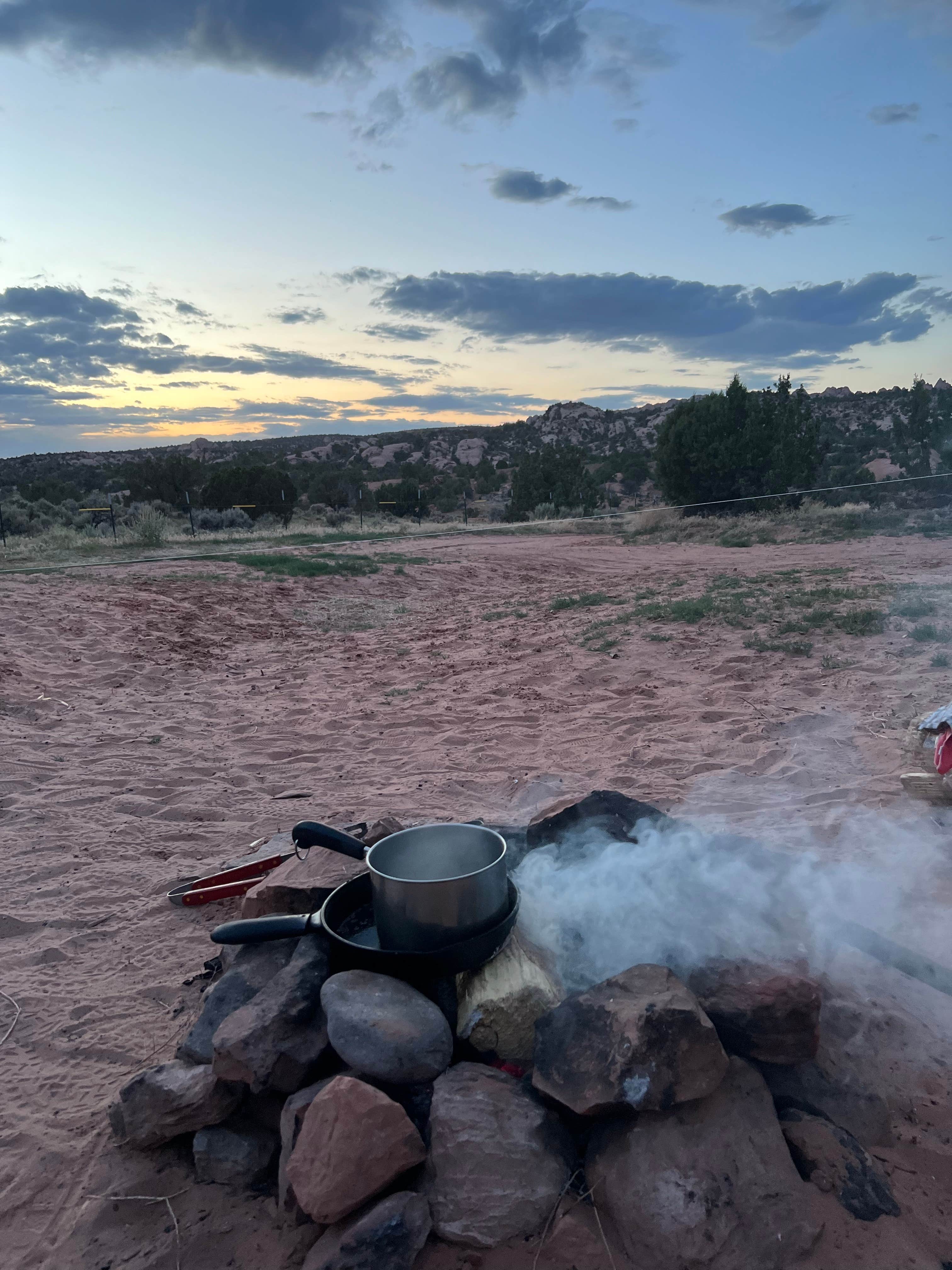 Camper submitted image from Hole in the Rock Road Dispersed at Utah 24 - 5